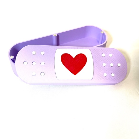 Bandage-Style Storage Case with Heart Design – Cute Lilac Organizer - Picture 9 of 9